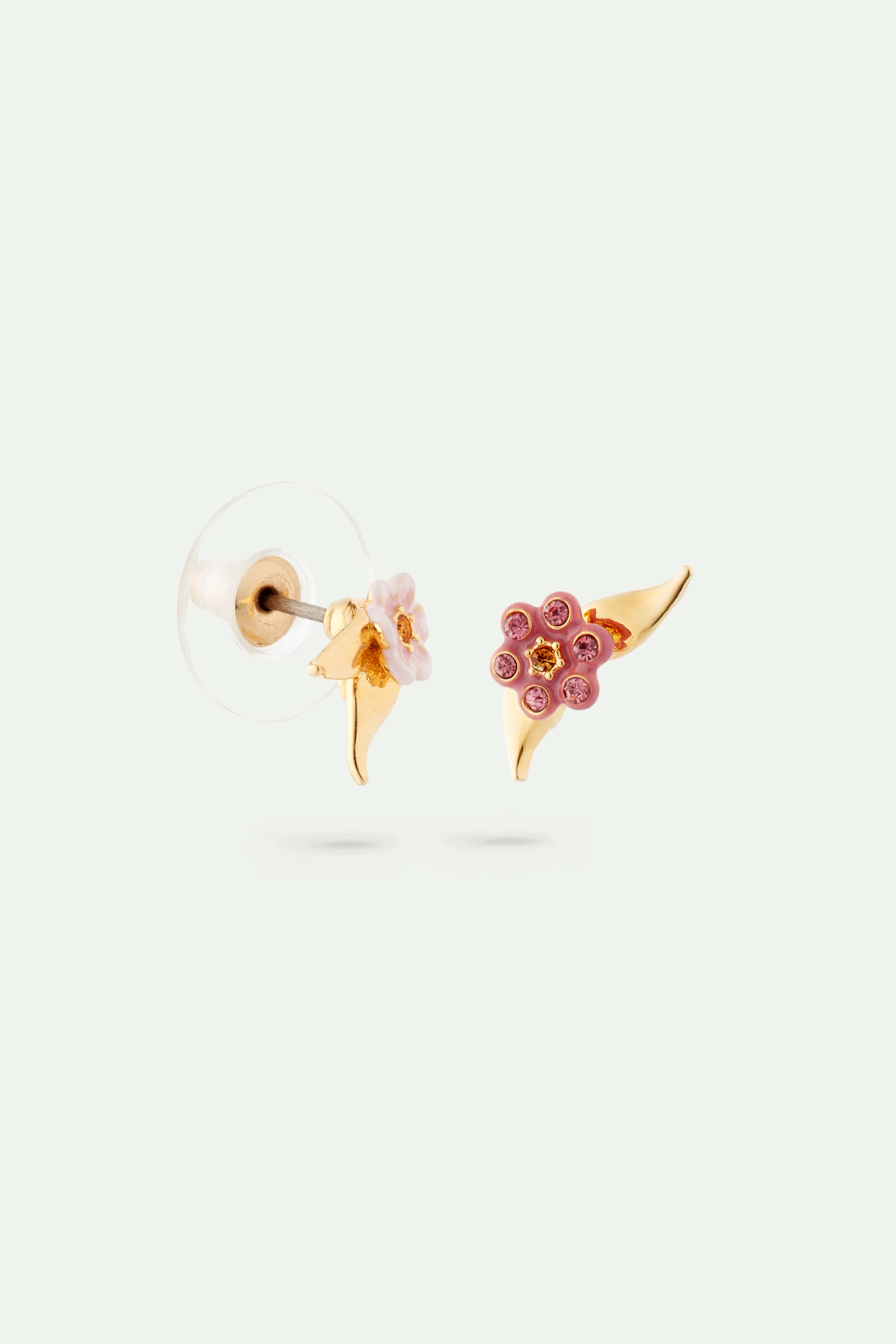 Boucles d'oreilles tiges asymétriques fleurs de jasmin roses - Image 2