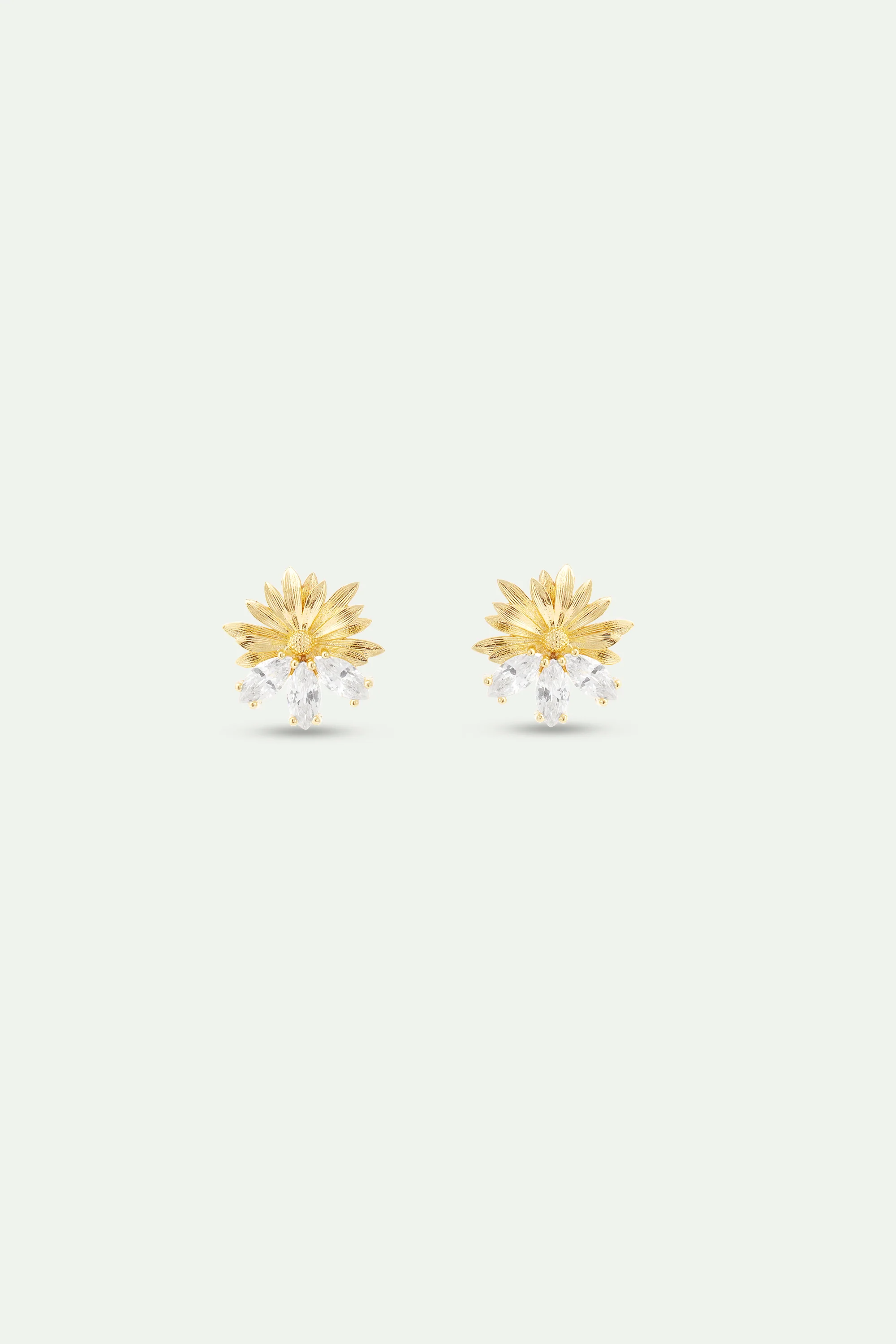 Boucles d'oreilles tiges dorées marguerite et pierres blanches