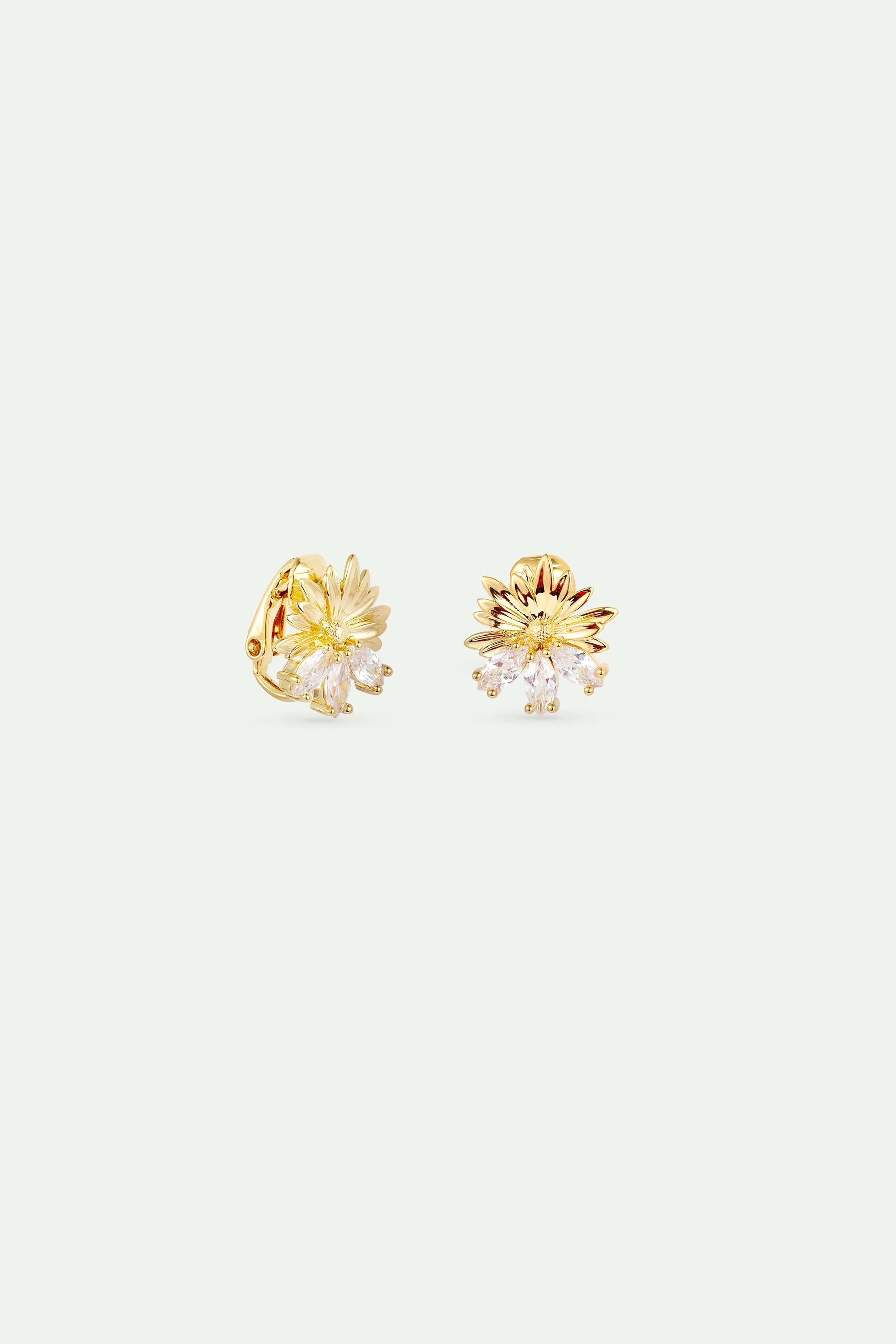 Boucles d'oreilles tiges dorées marguerite et pierres blanches - Image 3
