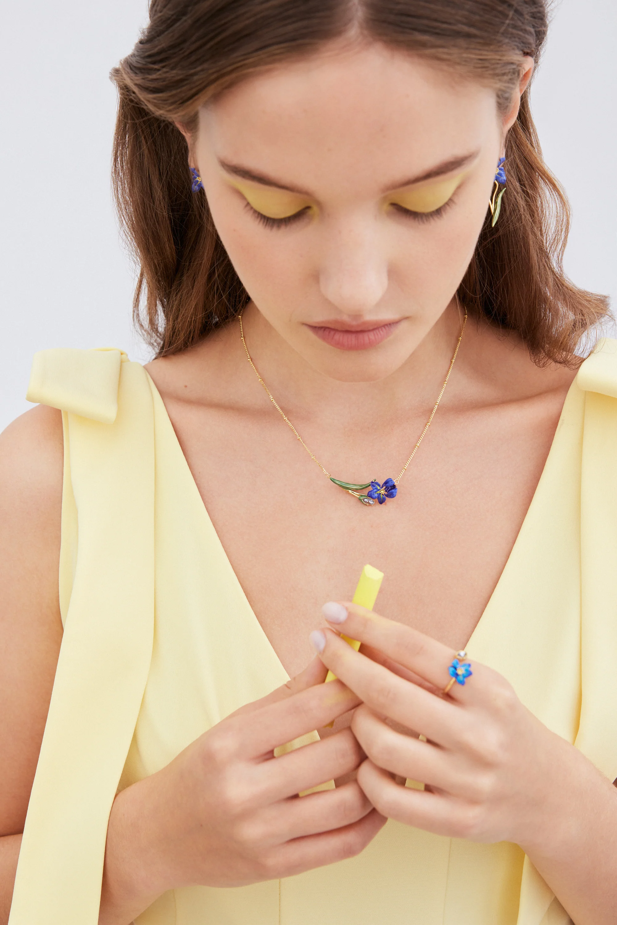 Collier Fin Iris de Sibérie et Verre Facetté - Image 2