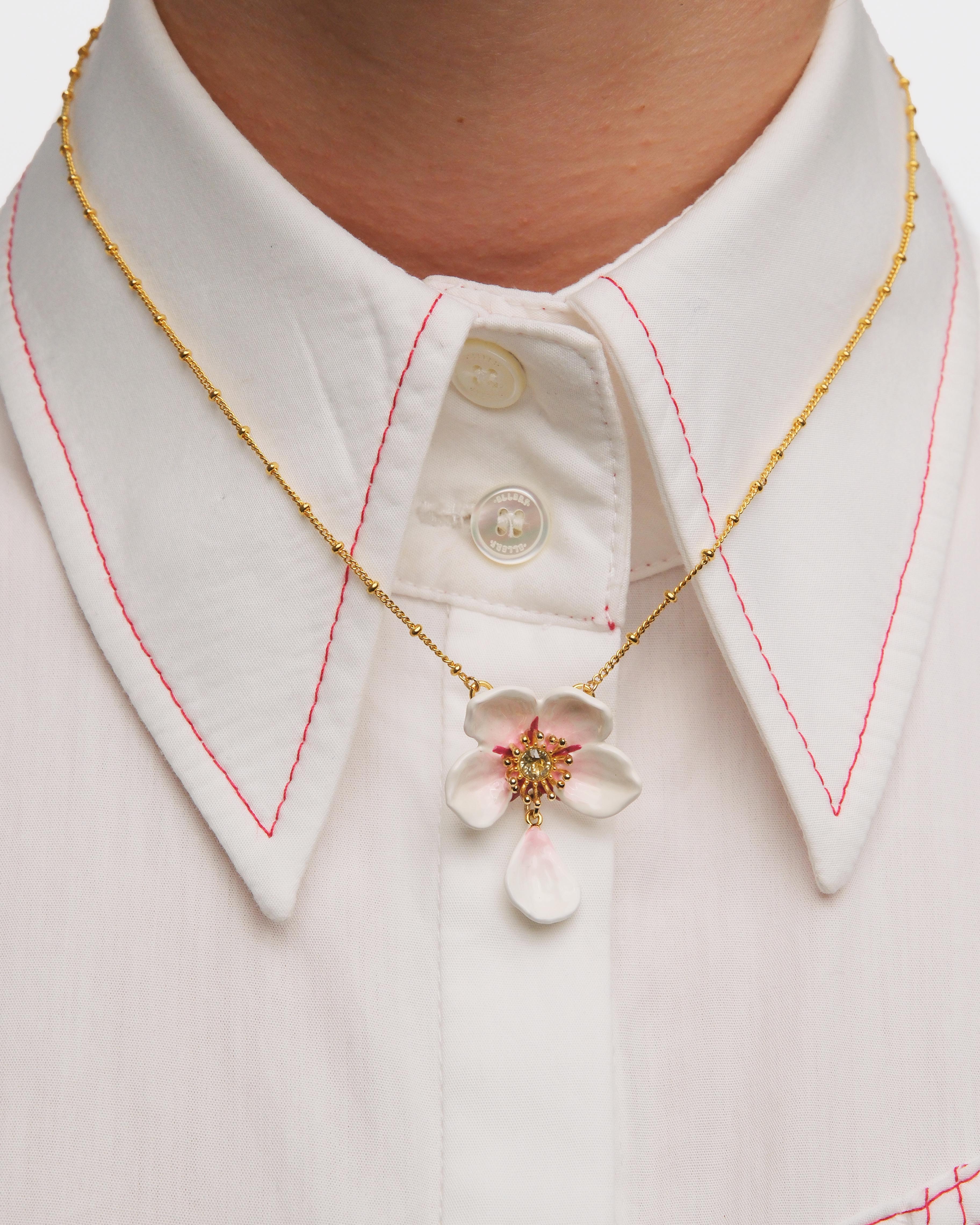 Collier pendentif fleur blanche du japon - Image 2