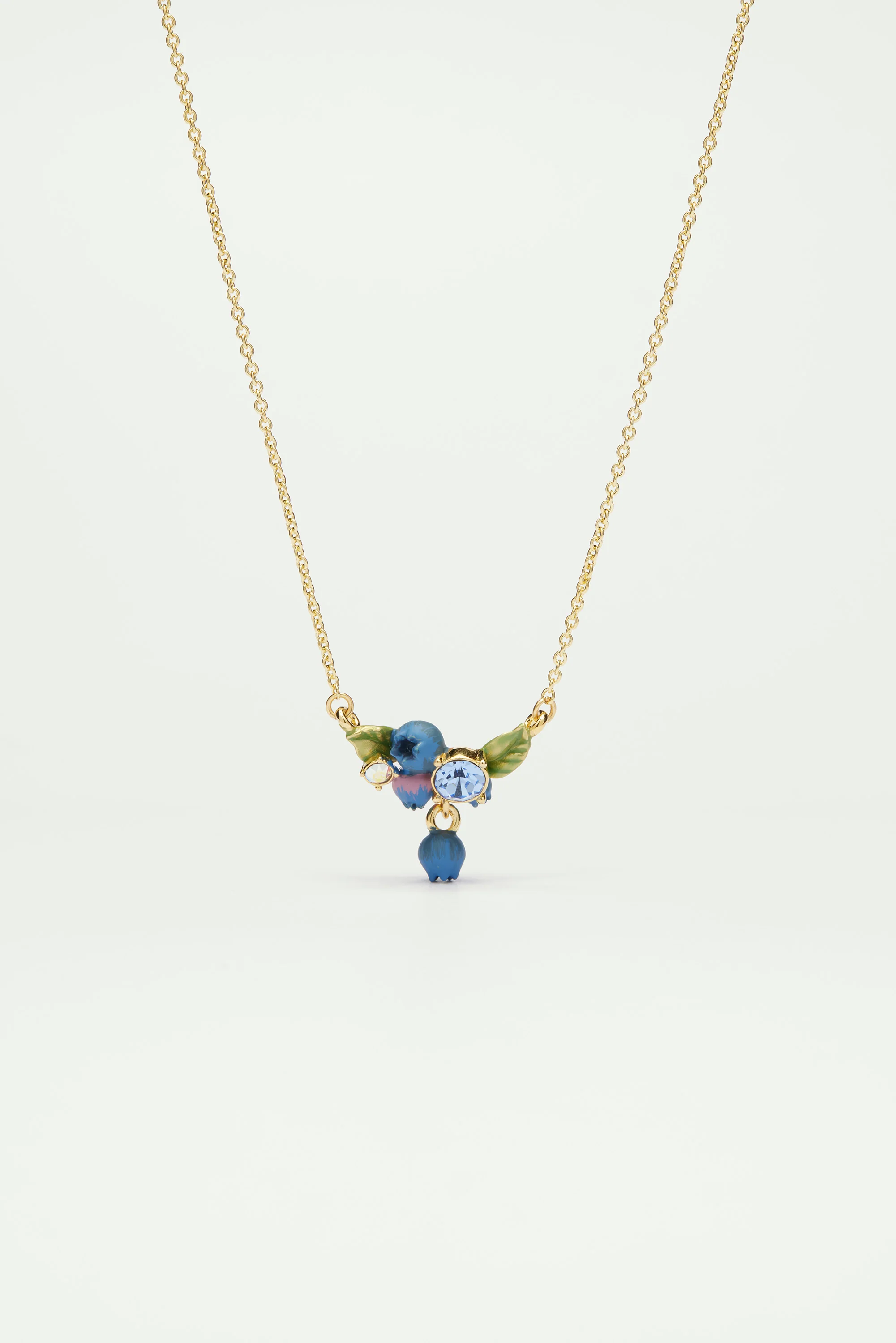 Collier plastron myrtilles et pierre en verre taillé ronde