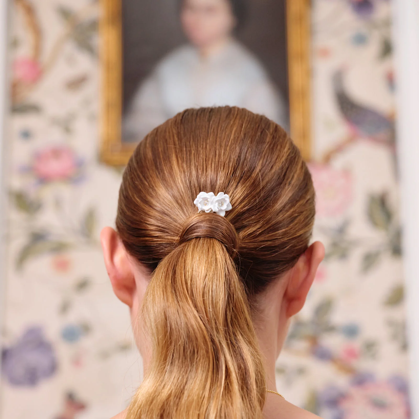 Épingle à cheveux gardénia et pierre en verre taillé - Image 2